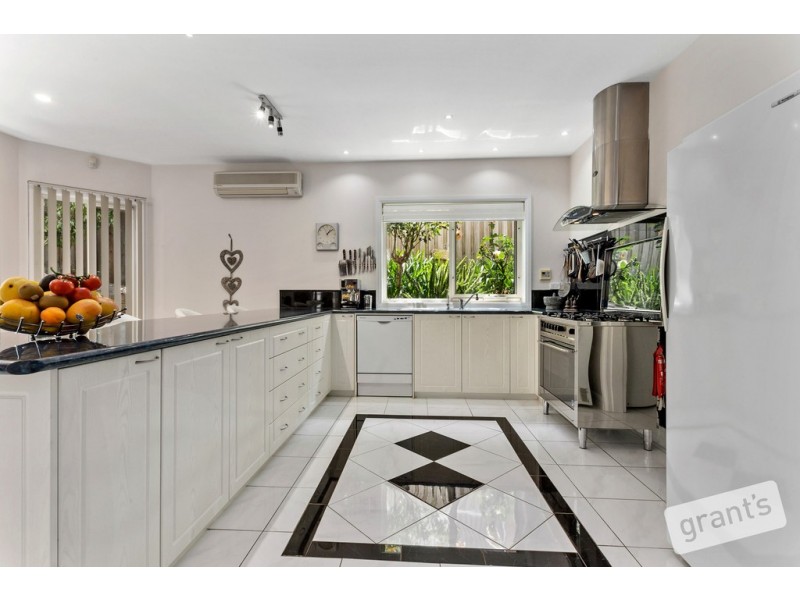 60 Ryelands Drive, Narre Warren VIC 3805