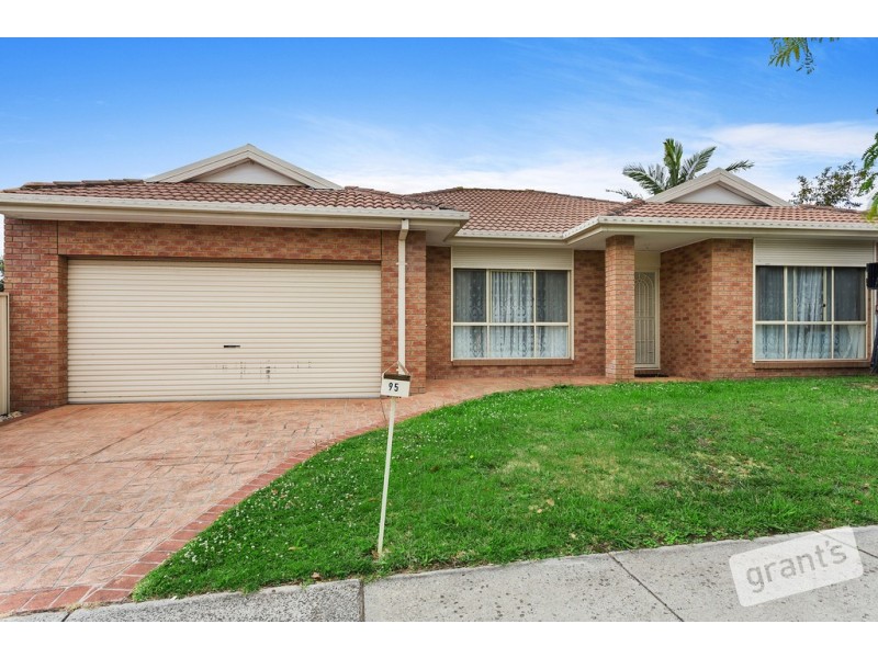 95 Amber Crescent, Narre Warren VIC 3805