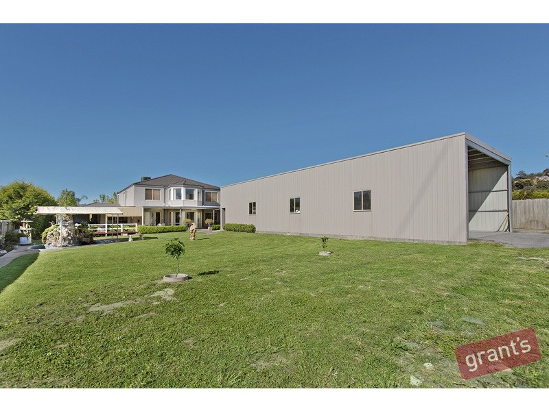 3 Grosvenor Place, Narre Warren North VIC 3804