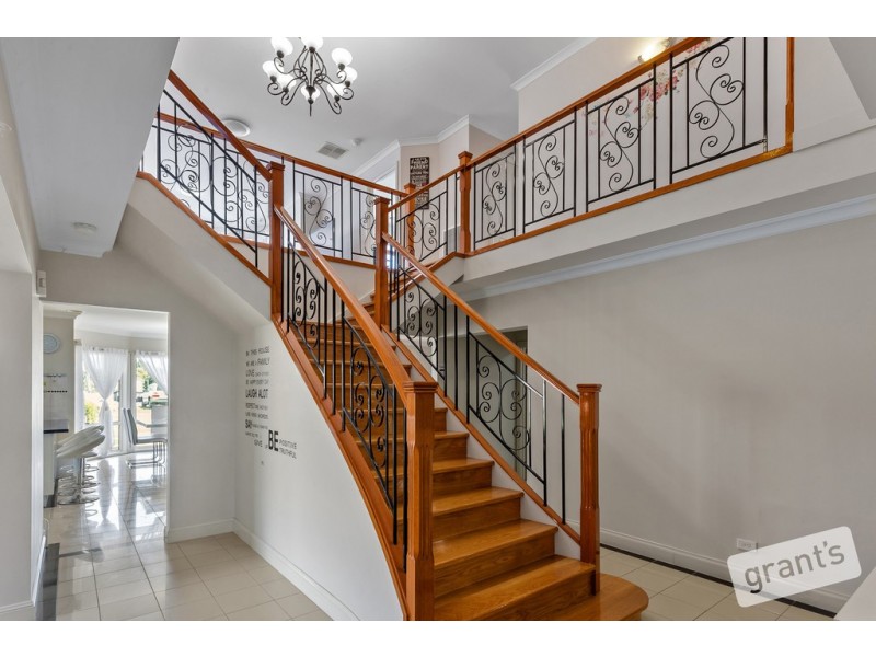 3 Grosvenor Place, Narre Warren North VIC 3804