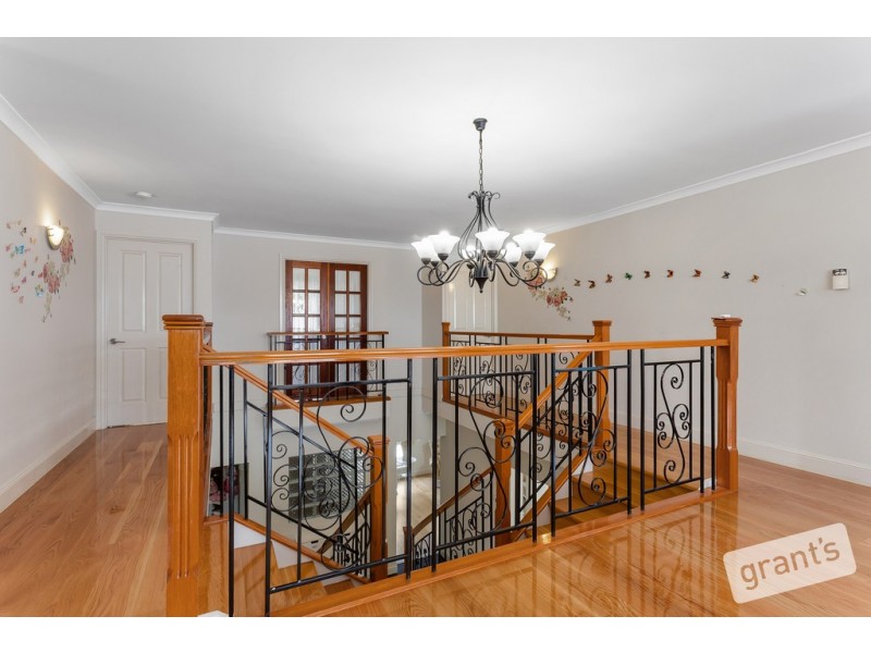 3 Grosvenor Place, Narre Warren North VIC 3804