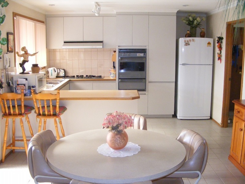 5 Basil Close, Hallam VIC 3803