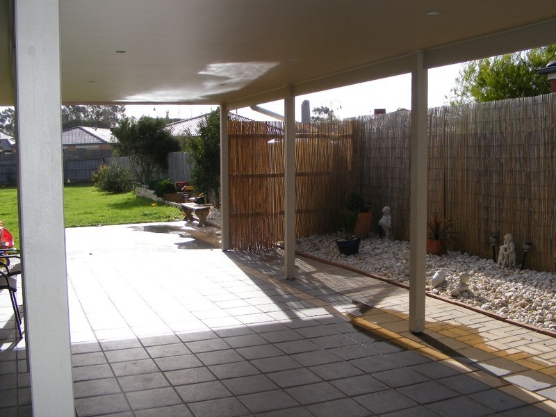 32 McCartney Drive, Narre Warren South VIC 3805