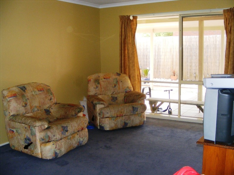 32 McCartney Drive, Narre Warren South VIC 3805