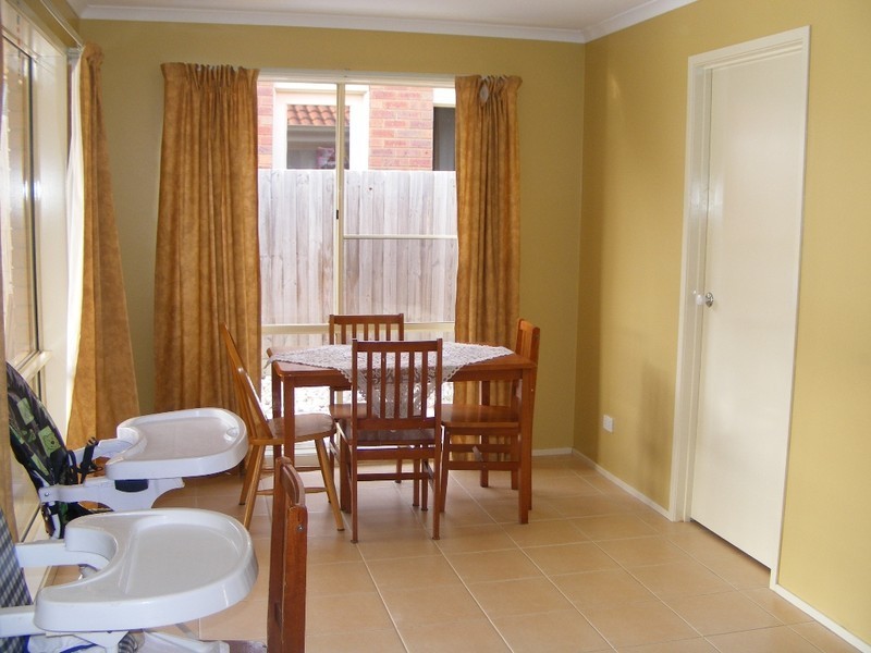 32 McCartney Drive, Narre Warren South VIC 3805