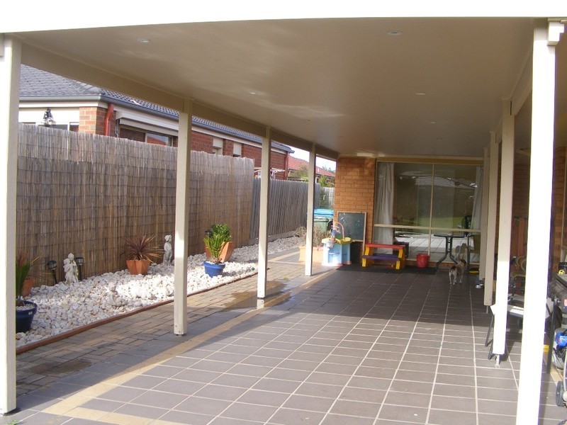 32 McCartney Drive, Narre Warren South VIC 3805