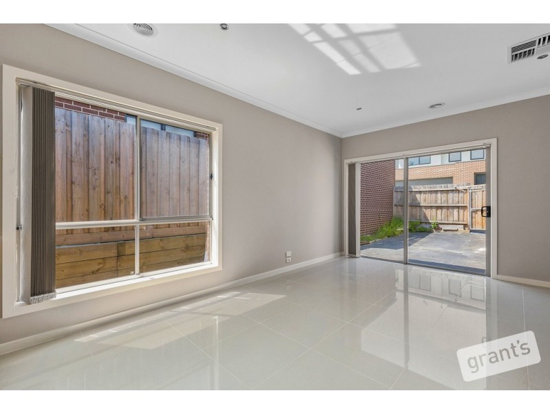 124 Manna Gum Drive, Pakenham VIC 3810