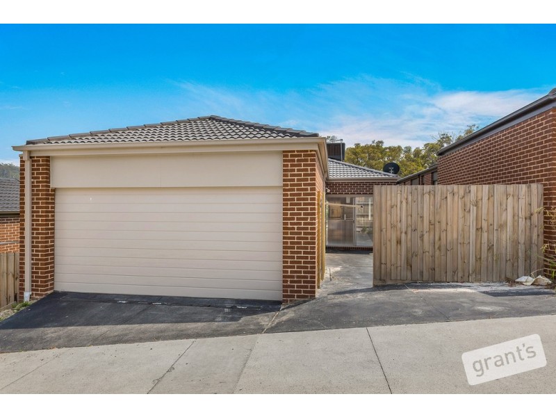 124 Manna Gum Drive, Pakenham VIC 3810