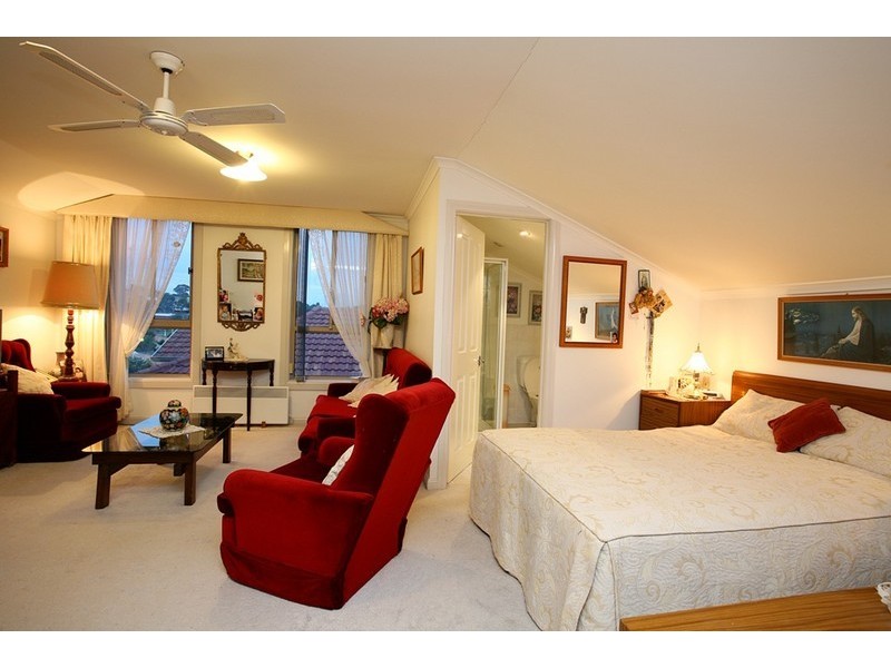 16 Reema Boulevard, Endeavour Hills VIC 3802