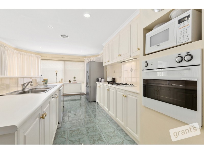 34 Shinners Avenue, Berwick VIC 3806