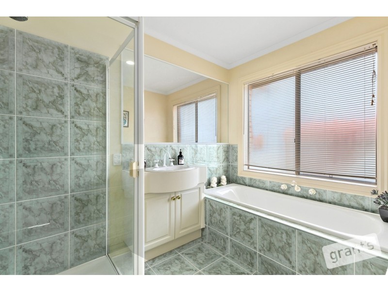 34 Shinners Avenue, Berwick VIC 3806