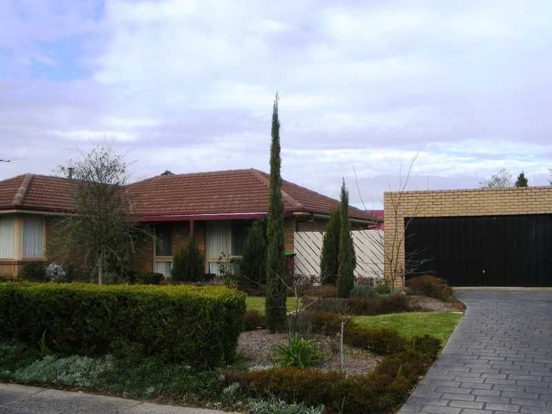 22 Greenacre Crescent, Narre Warren VIC 3805