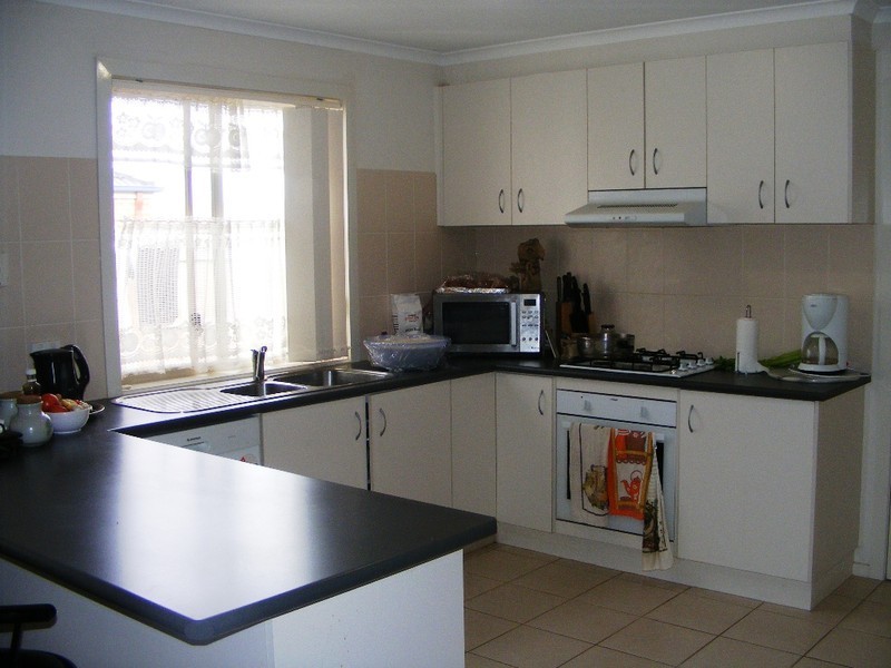 20 Taplan Crescent, Cranbourne West VIC 3977