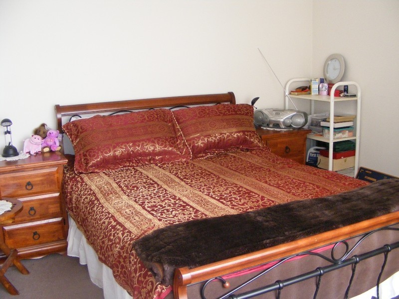 20 Taplan Crescent, Cranbourne West VIC 3977