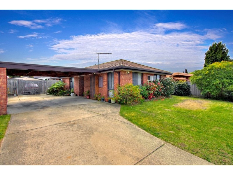 33 Adam Avenue, Hallam VIC 3803