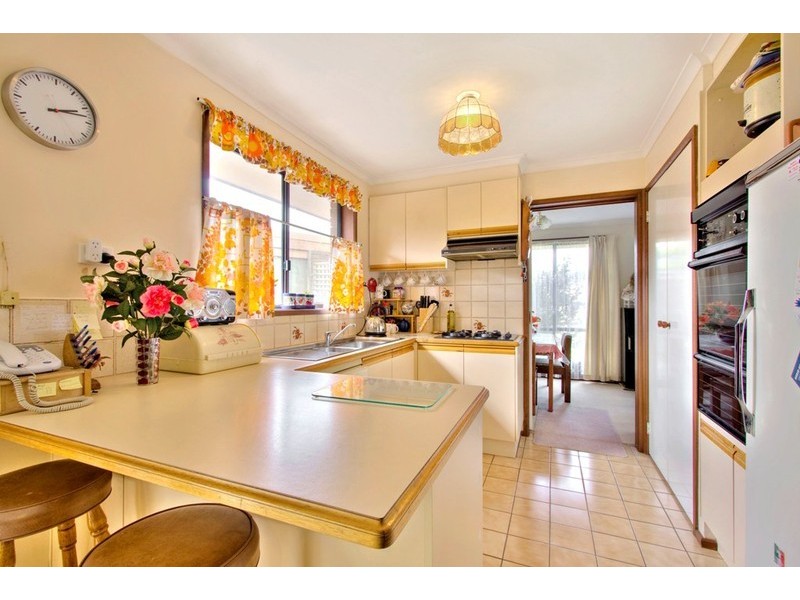 33 Adam Avenue, Hallam VIC 3803