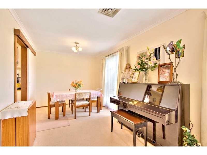 33 Adam Avenue, Hallam VIC 3803