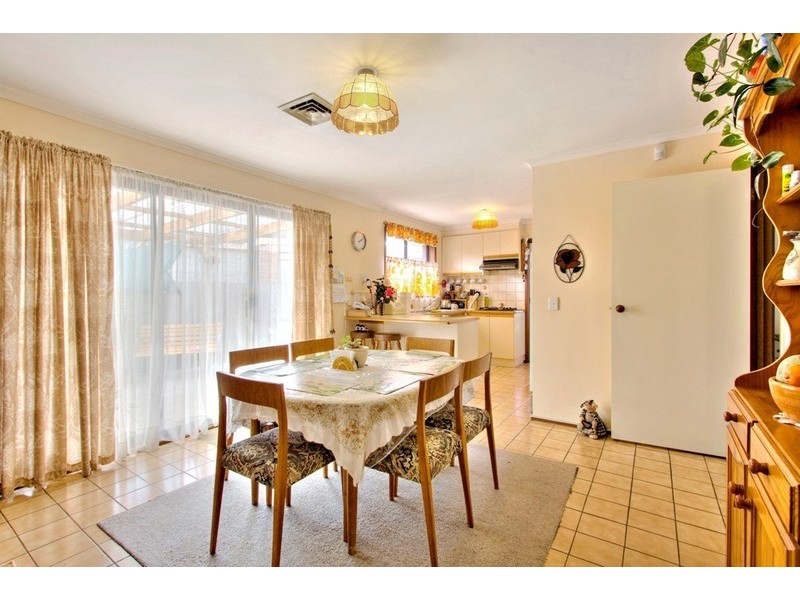 33 Adam Avenue, Hallam VIC 3803