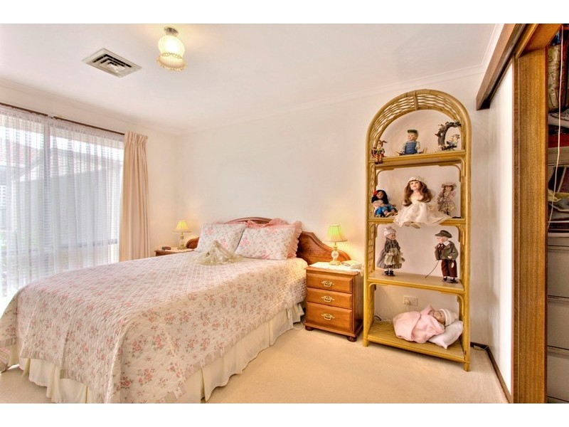 33 Adam Avenue, Hallam VIC 3803