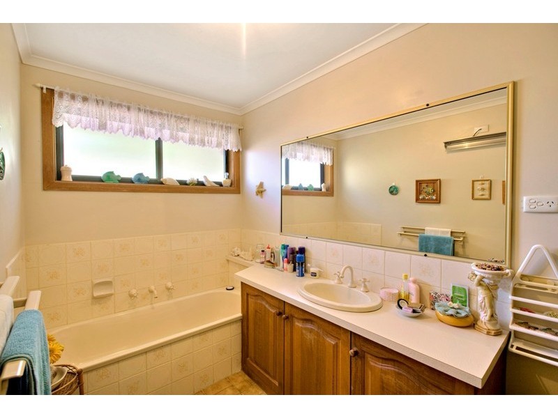 52 Lyall Street, Cranbourne VIC 3977
