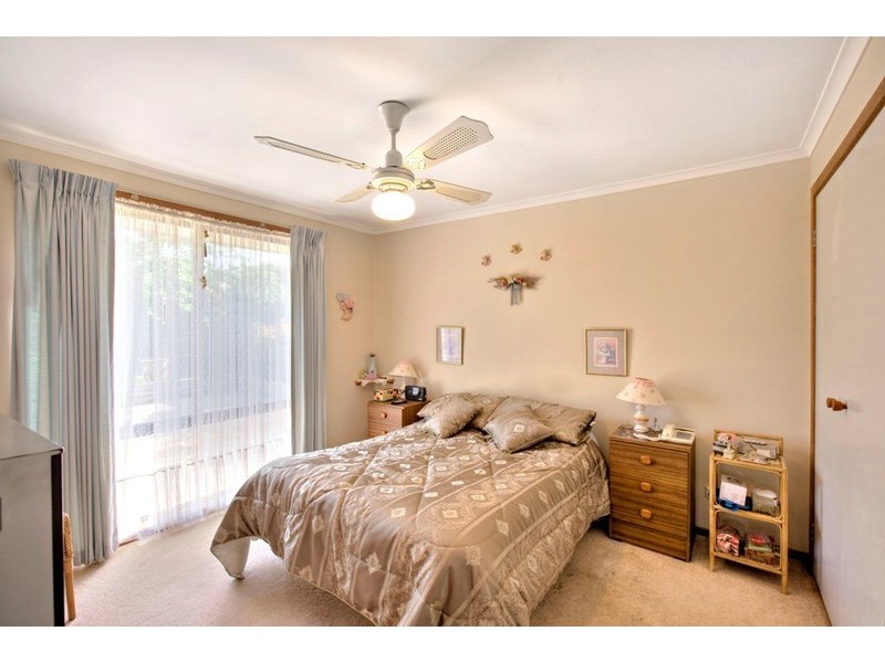 52 Lyall Street, Cranbourne VIC 3977