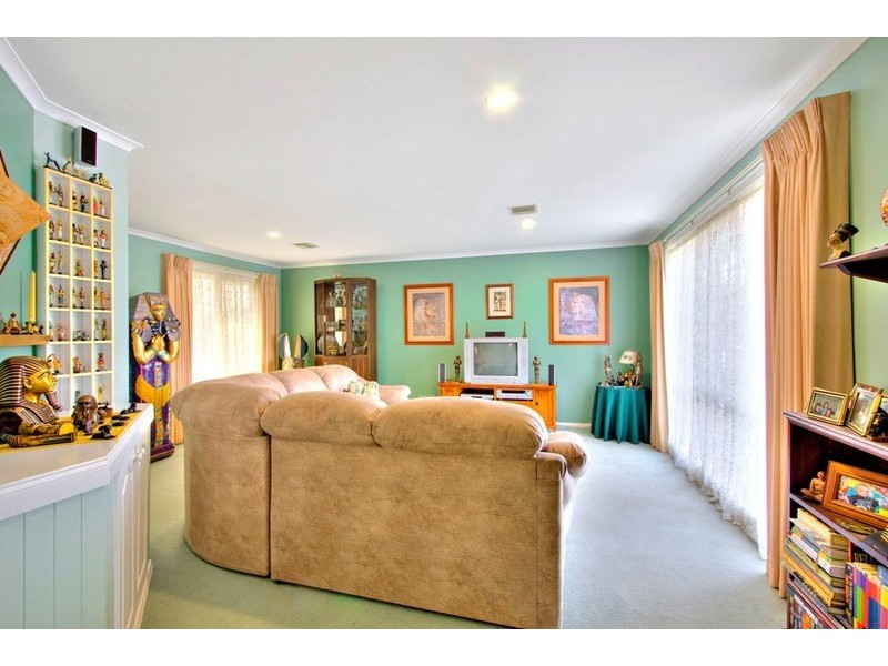 1 Kew Court, Narre Warren VIC 3805