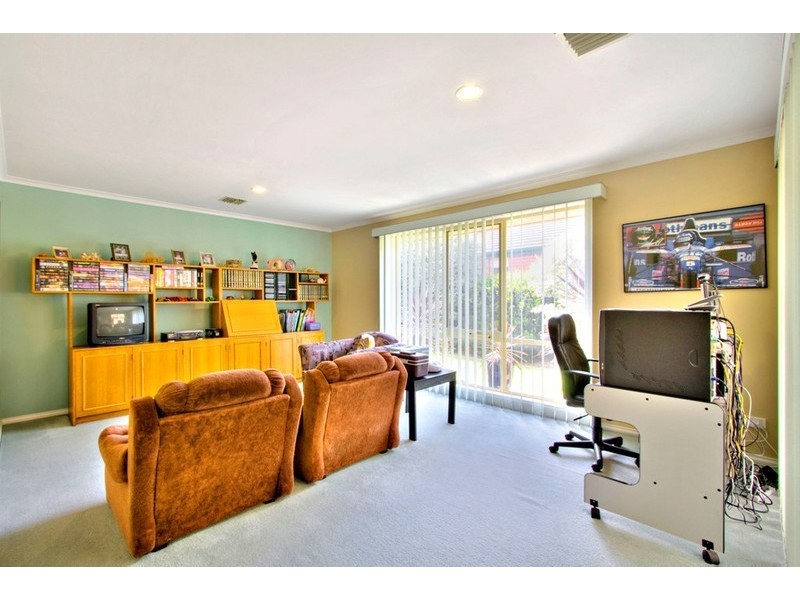 1 Kew Court, Narre Warren VIC 3805