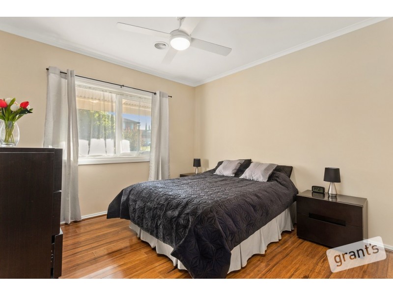 2-4 St Helens Crescent, Narre Warren North VIC 3804
