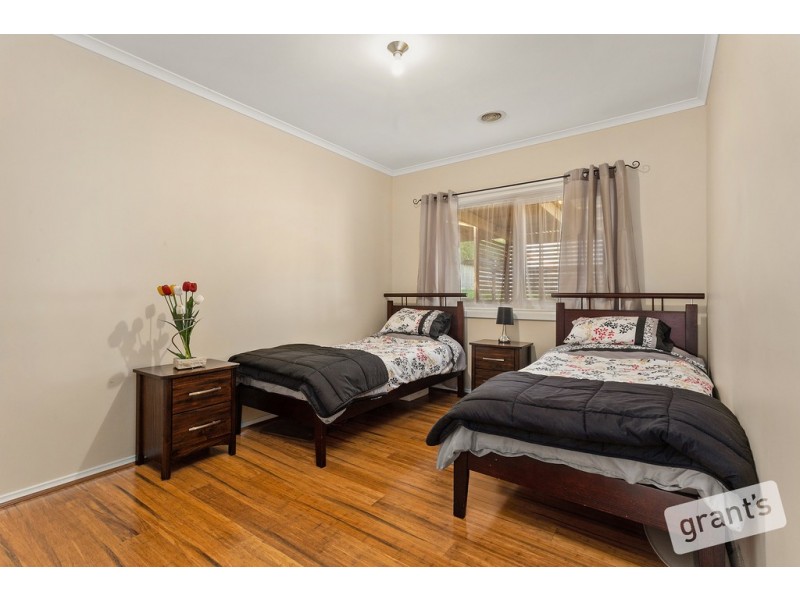 2-4 St Helens Crescent, Narre Warren North VIC 3804