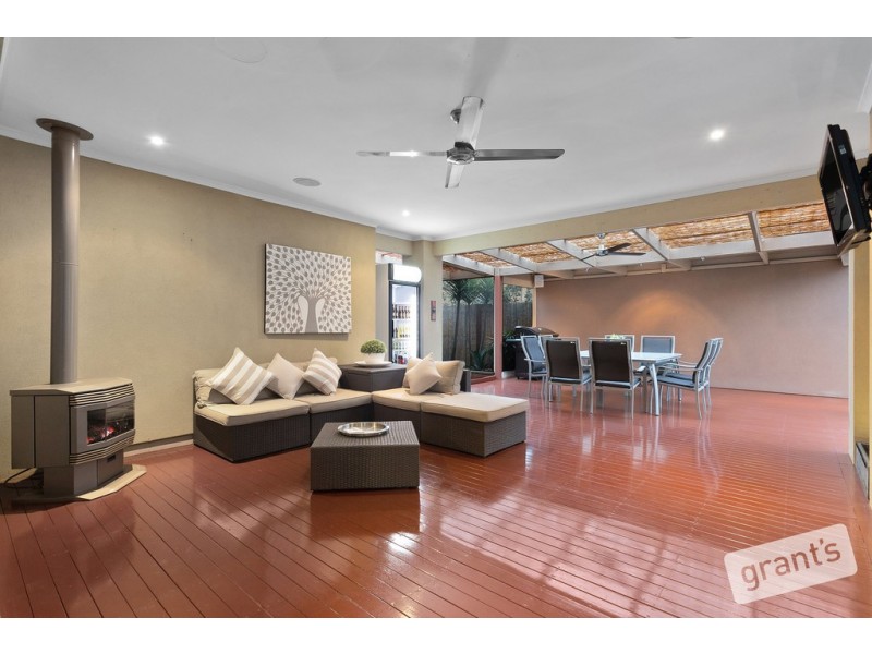 3 Lauradan Avenue, Berwick VIC 3806