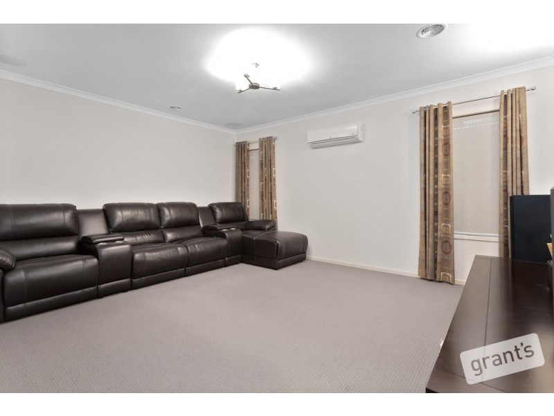 3 Lauradan Avenue, Berwick VIC 3806