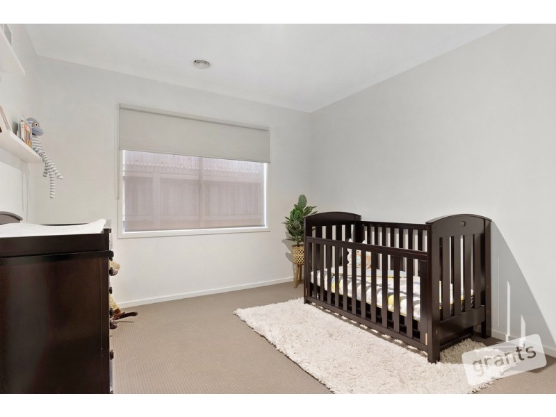 3 Lauradan Avenue, Berwick VIC 3806