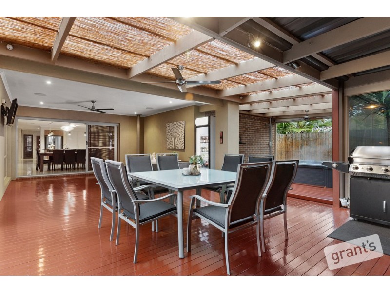 3 Lauradan Avenue, Berwick VIC 3806