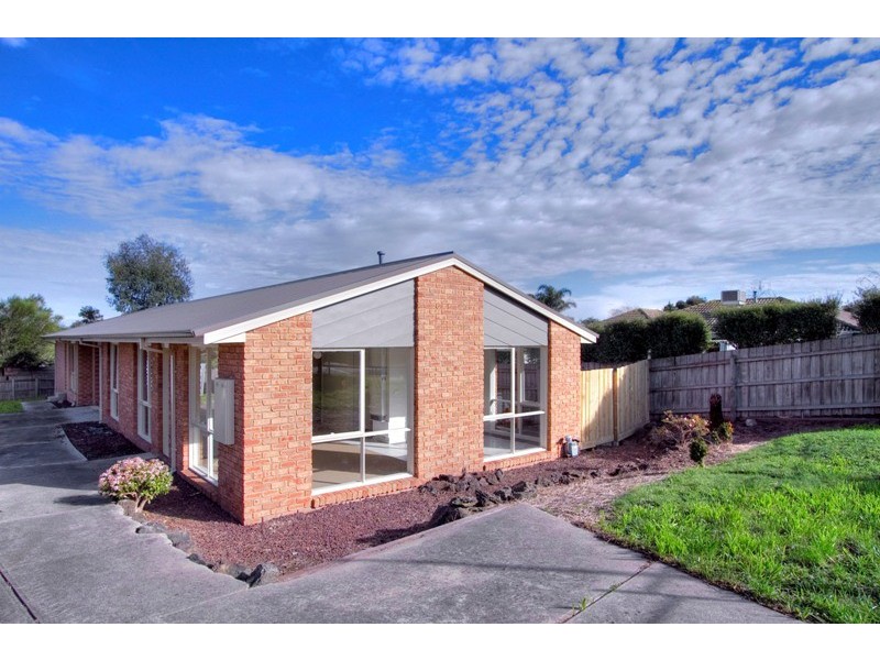 42 Garnet Close, Narre Warren VIC 3805