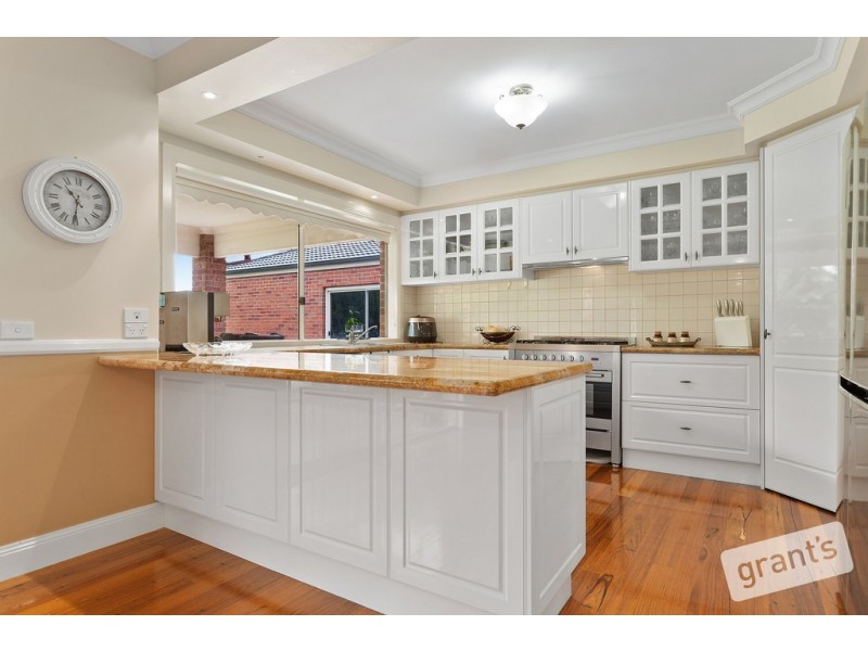 8 Tara Park Close, Narre Warren North VIC 3804