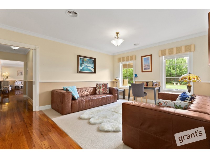 8 Tara Park Close, Narre Warren North VIC 3804