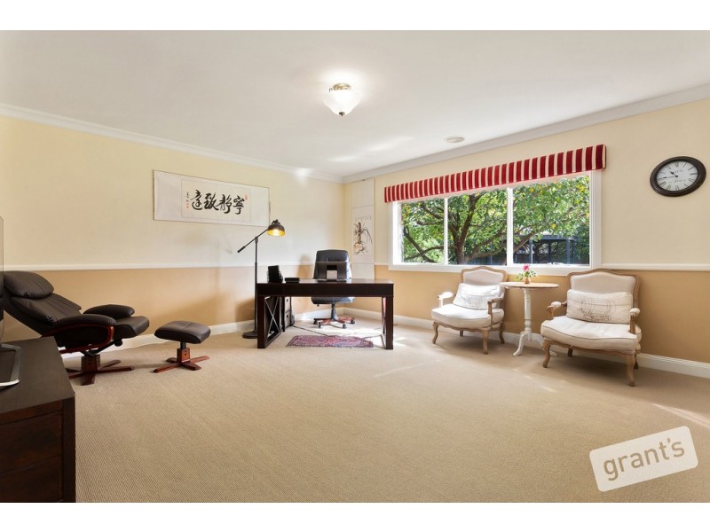 8 Tara Park Close, Narre Warren North VIC 3804