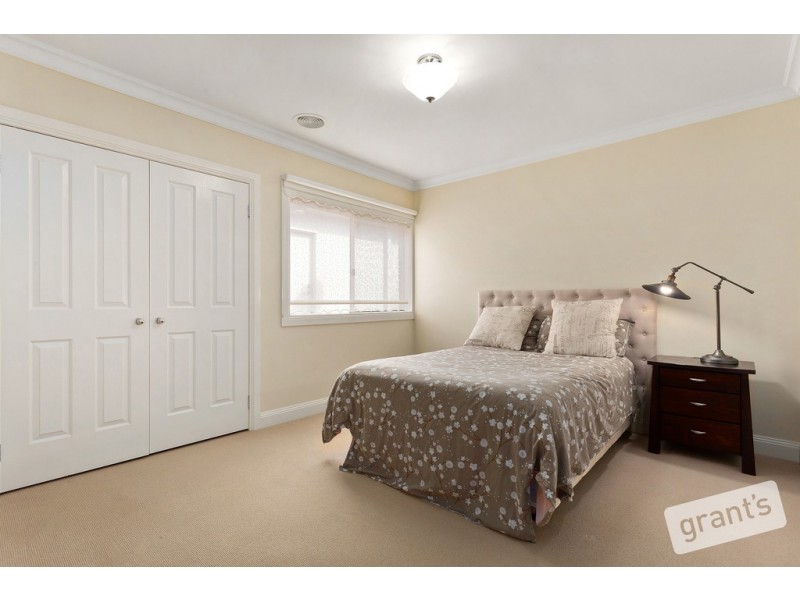 8 Tara Park Close, Narre Warren North VIC 3804