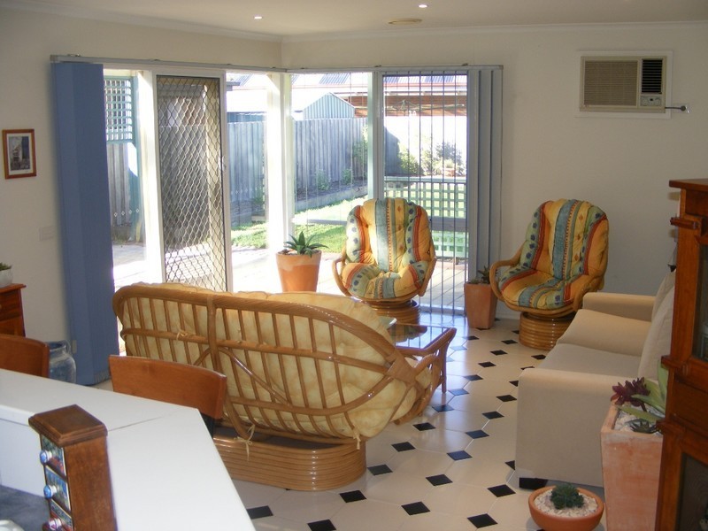 27 Raleigh Drive, Narre Warren South VIC 3805