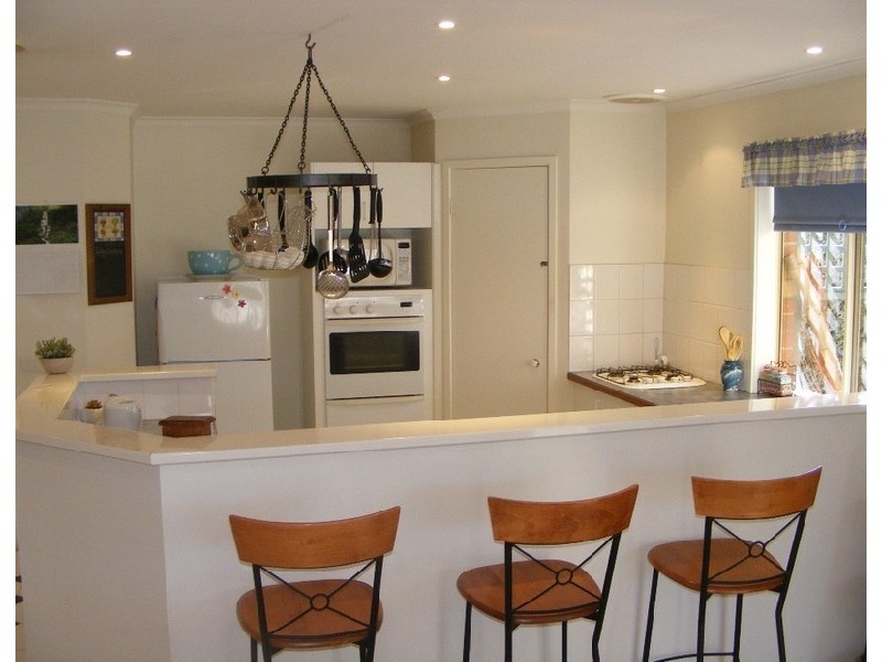 27 Raleigh Drive, Narre Warren South VIC 3805