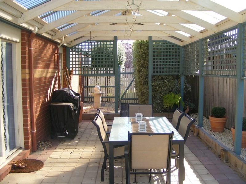 27 Raleigh Drive, Narre Warren South VIC 3805