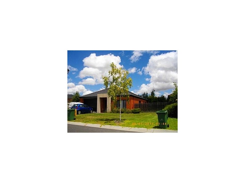 3 Strickland Court, Pakenham VIC 3810