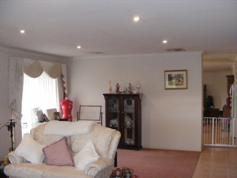 6 Hillston Court, Narre Warren South VIC 3805