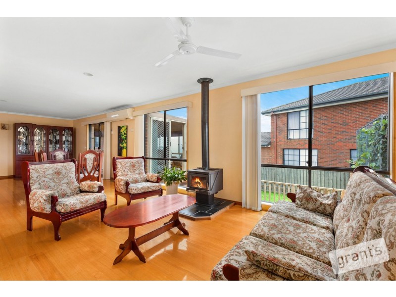 13 Ridgeway Chase, Narre Warren South VIC 3805