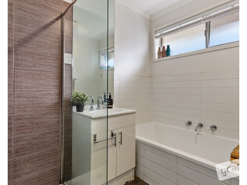 13 Campbell Parade, Cranbourne VIC 3977