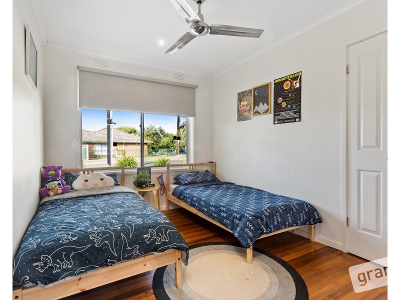 13 Campbell Parade, Cranbourne VIC 3977