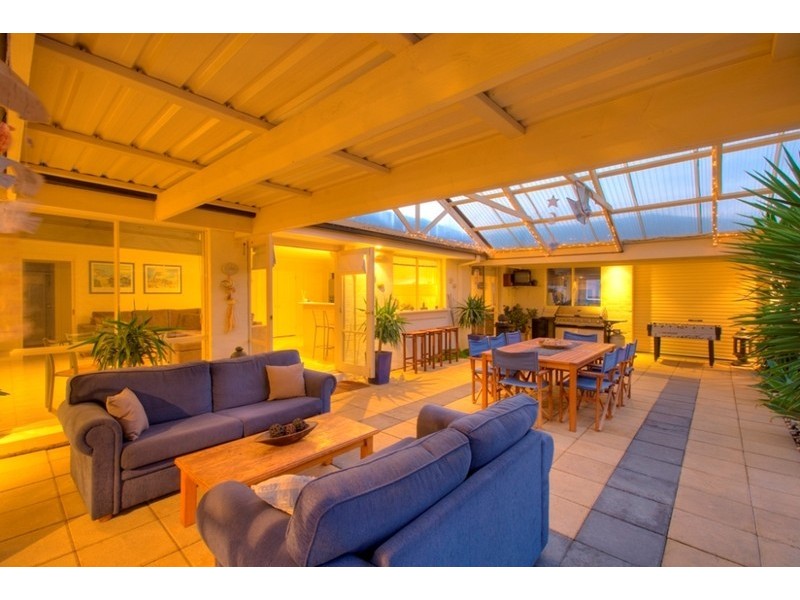 19 Deanswood Way, Narre Warren VIC 3805