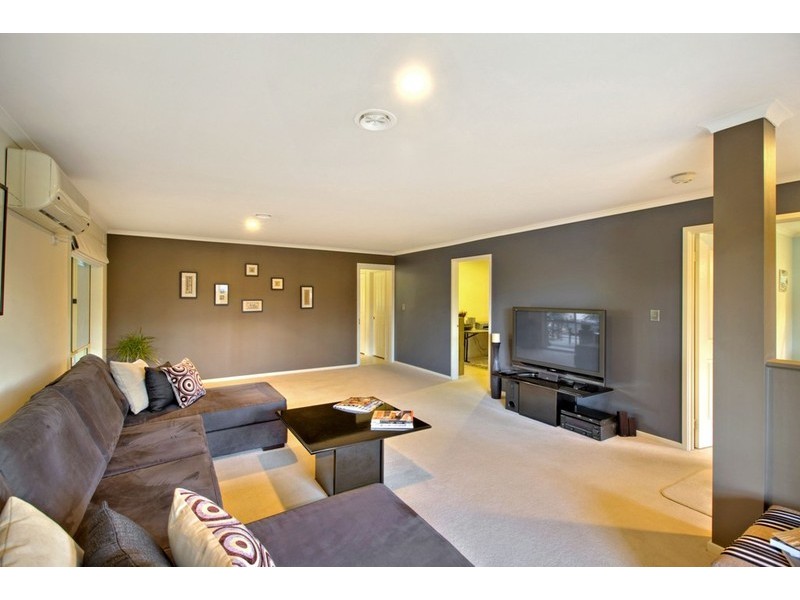 19 Deanswood Way, Narre Warren VIC 3805