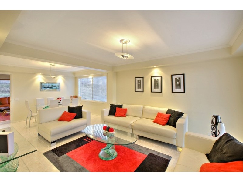 45 Montbrae Circuit, Narre Warren VIC 3805