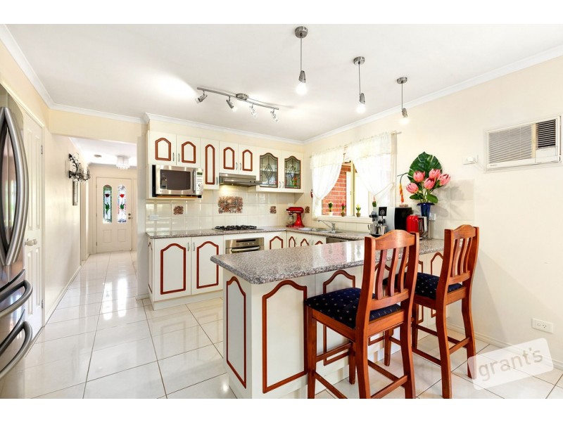 63 Tralee Circuit, Narre Warren VIC 3805